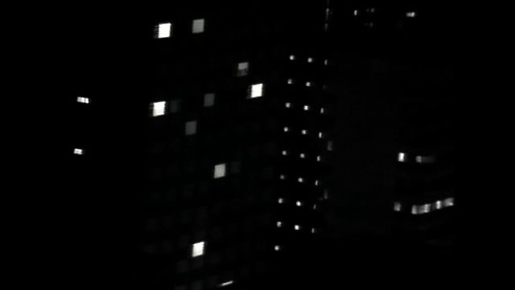 Late at night when the malls are closed (1997) by Konrad Welz - Konrad Welz https://www.konradwelz.com/video/late-at-night-when-the-malls-are-closed/