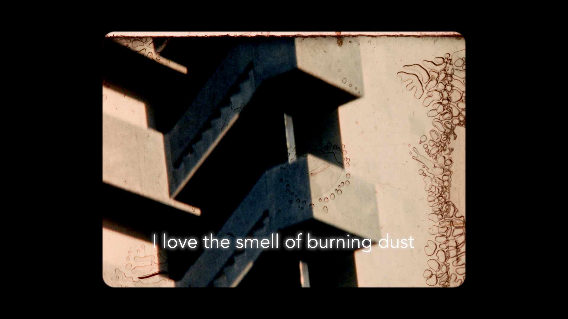 https://www.konradwelz.com/video/i-love-the-smell-of-burning-dust/